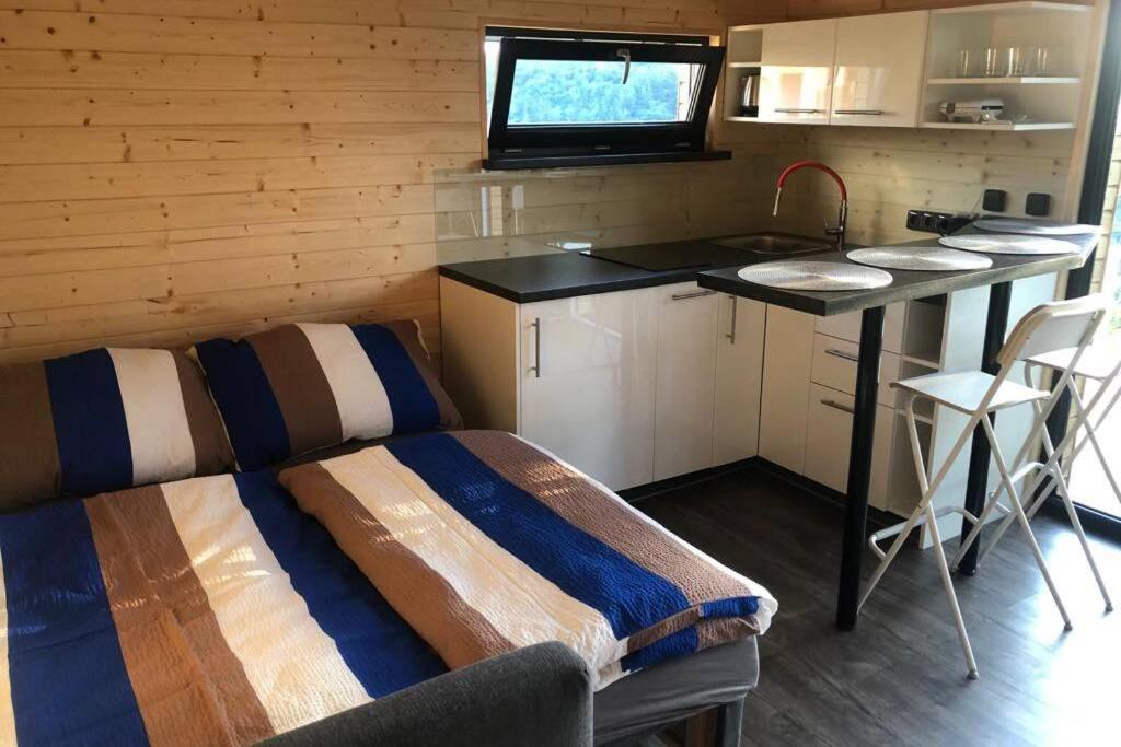 Chatka - C - Vyhlidka Nad Rekou Zdiby Exteriör bild
